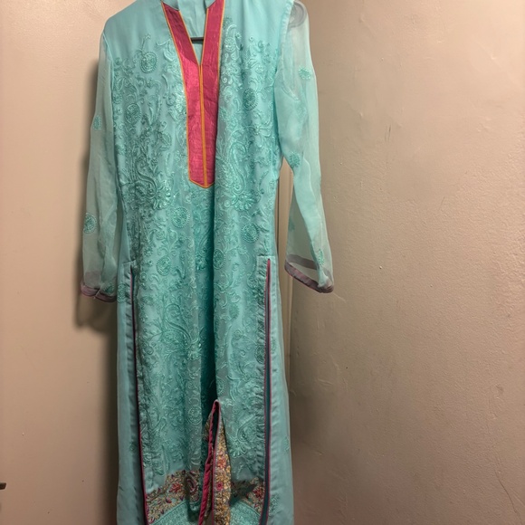 Afghani clothes and and pajamas - Picture 2 of 11